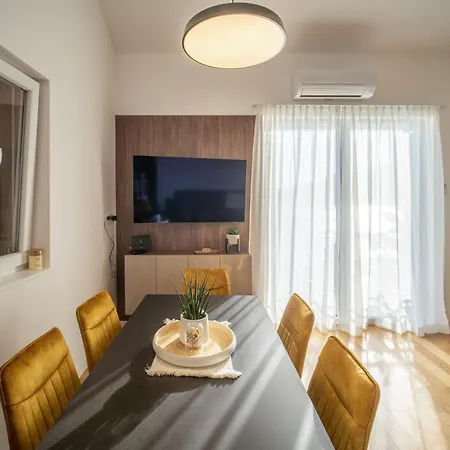 View Apartment *